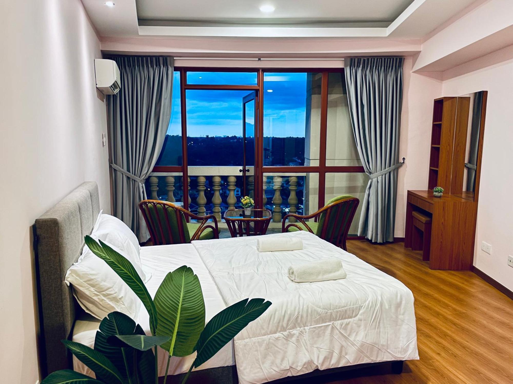 Kuching City Center Riverbank Suites With Marvelous River View Exterior photo